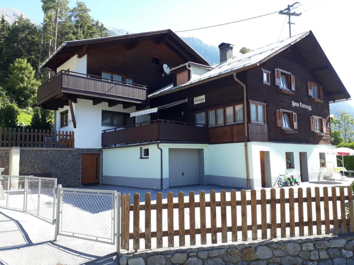 Haus Tannegg Bed & Breakfast Pettneu am Arlberg Bagian luar foto